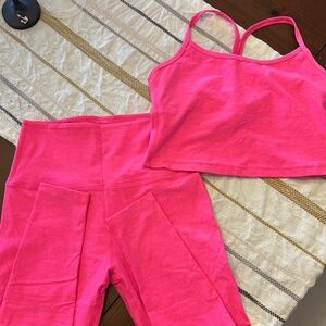 Beyond Yoga Set size Medium